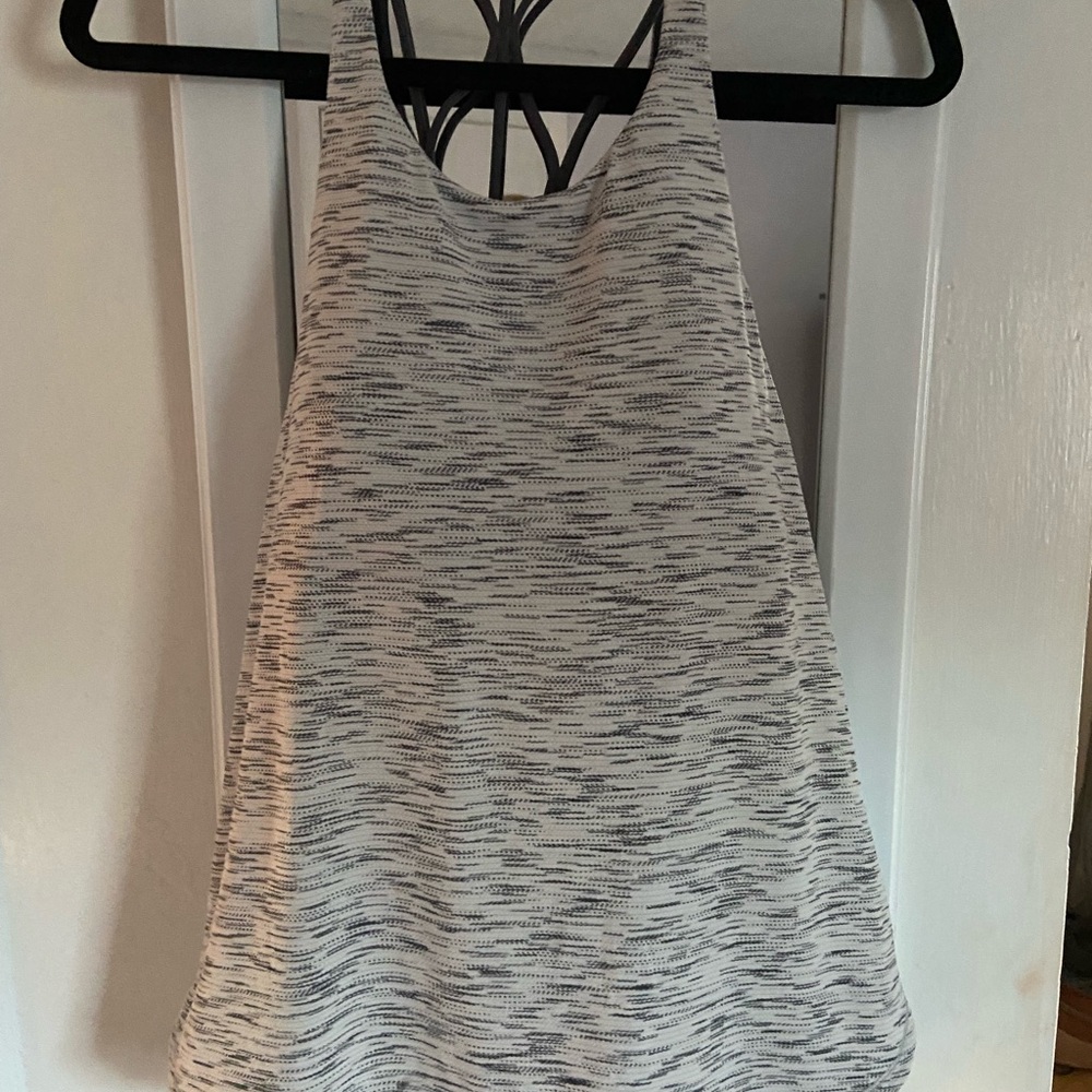 Lululemon workout top